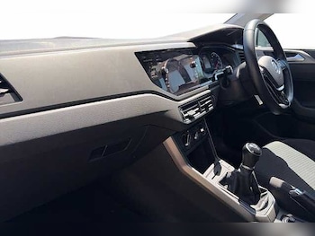 Used Volkswagen Polo 2019 for sale - 78683105: Photo