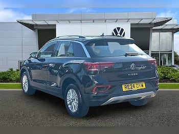 Used Volkswagen T-Roc 2024 for sale - 79385709: Photo
