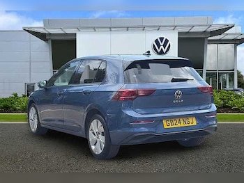 Used Volkswagen Golf 2024 for sale - 78078277: Photo