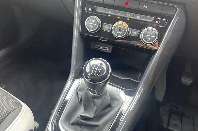 Used Volkswagen T-Roc 2018 for sale - 77236986: Photo 19