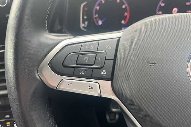 Used Volkswagen T-Roc 2023 for sale - 76449828: Photo 15