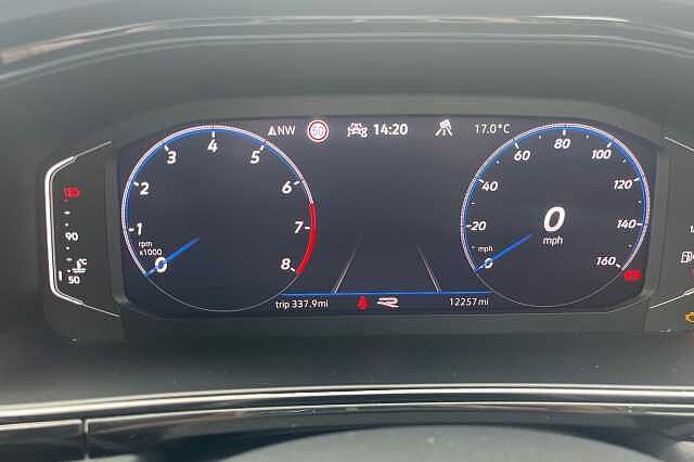 Used Volkswagen T-Roc 2023 for sale - 76449828: Photo 18