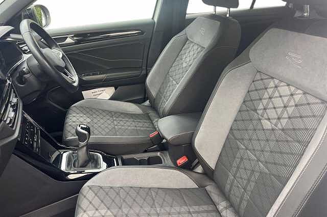 Used Volkswagen T-Roc 2023 for sale - 76449828: Photo 2