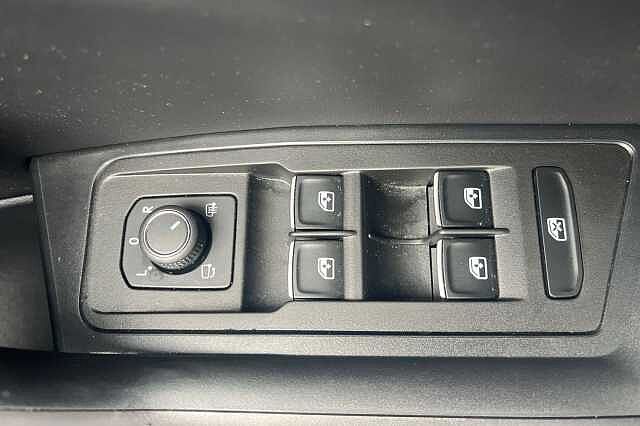 Used Volkswagen T-Roc 2023 for sale - 76449828: Photo 26