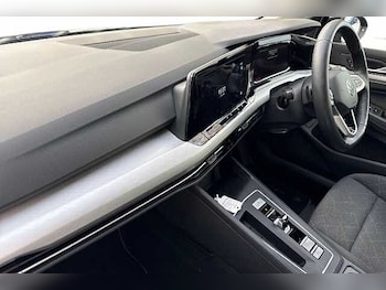 Used Volkswagen Golf 2023 for sale - 77668228: Photo