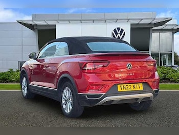 Used Volkswagen T-Roc 2022 for sale - 76777435: Photo