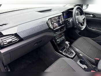 Used Volkswagen T-Cross 2024 for sale - 77201087: Photo