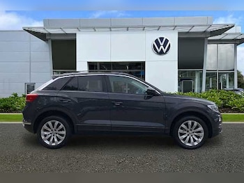 Used Volkswagen T-Roc 2020 for sale - 78762608: Photo