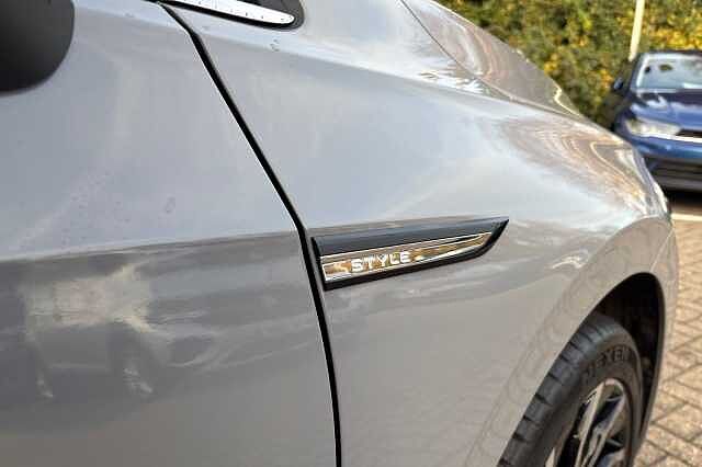 Used Volkswagen Golf 2023 for sale - 76719511: Photo 31