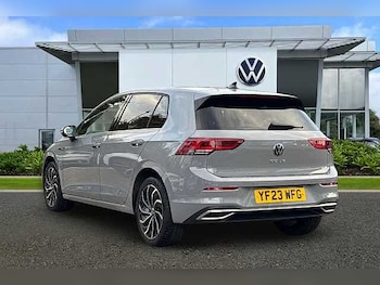 Used Volkswagen Golf 2023 for sale - 76719511: Photo