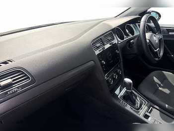 Used Volkswagen Golf 2017 for sale - 78459258: Photo