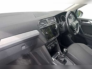 Used Volkswagen Tiguan 2019 for sale - 79710039: Photo