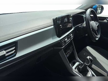 Used Volkswagen T-Roc 2024 for sale - 79346488: Photo