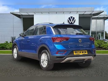 Used Volkswagen T-Roc 2024 for sale - 79346488: Photo