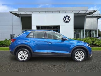 Used Volkswagen T-Roc 2024 for sale - 79346488: Photo
