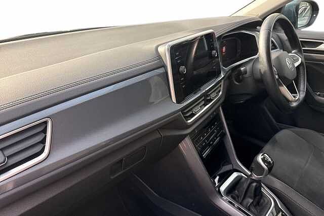 Used Volkswagen T-Roc 2022 for sale - 76418118: Photo 2
