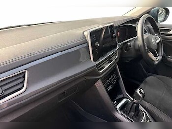 Used Volkswagen T-Roc 2022 for sale - 76418118: Photo