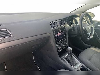 Used Volkswagen Golf 2019 for sale - 77968295: Photo