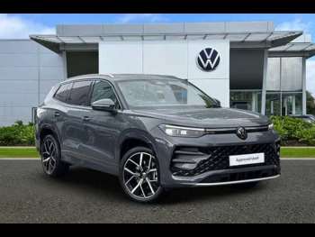 2025 (25) - 1.5 eTSI (150ps) R-Line DSG + IQ LIGHTS + COMFORT PACK 5-Door