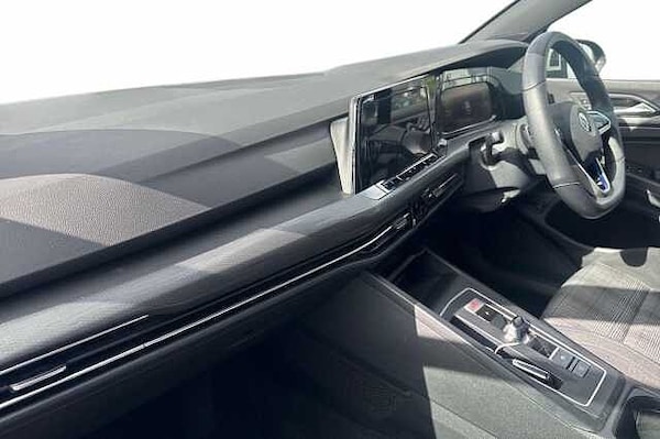 Used Volkswagen Golf 2021 for sale - 76143221: Photo 2