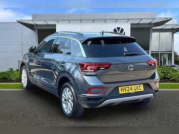 Used Volkswagen T-Roc 2024 for sale - 79394886: Photo