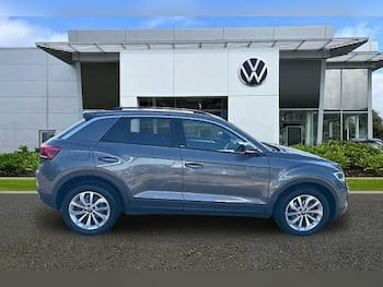 Used Volkswagen T-Roc 2024 for sale - 79394886: Photo