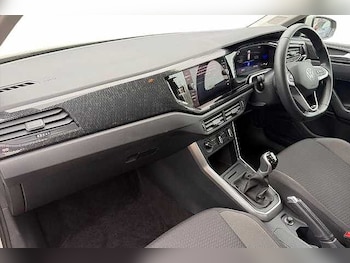 Used Volkswagen Polo 2024 for sale - 77616917: Photo