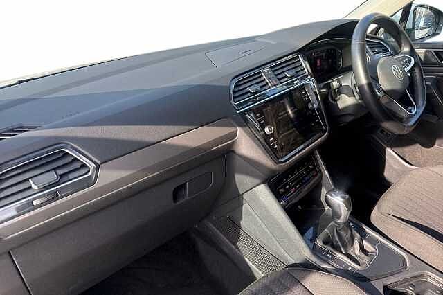 Used Volkswagen Tiguan Allspace 2023 for sale - 77650363: Photo 2