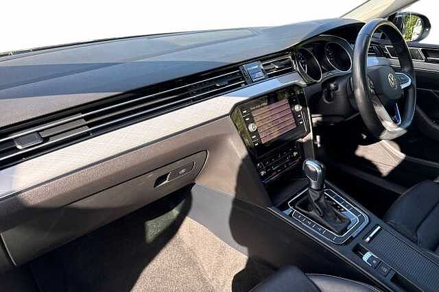 Used Volkswagen Passat 2022 for sale - 76330071: Photo 2
