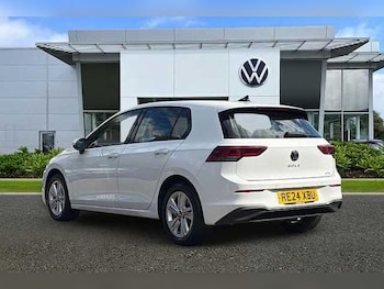 Used Volkswagen Golf 2024 for sale - 77921146: Photo