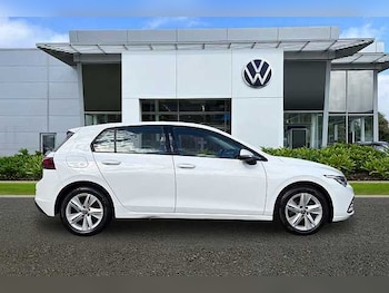 Used Volkswagen Golf 2024 for sale - 77921146: Photo