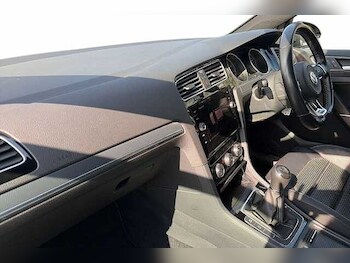 Used Volkswagen Golf 2019 for sale - 77759622: Photo