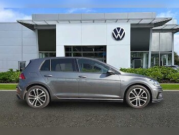 Used Volkswagen Golf 2019 for sale - 77759622: Photo