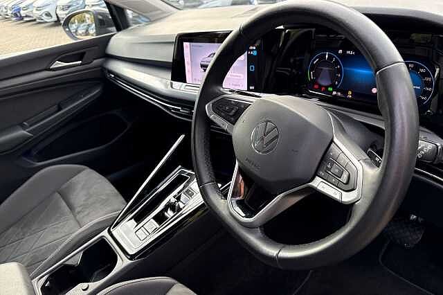 Used Volkswagen Golf 2023 for sale - 76101511: Photo 27