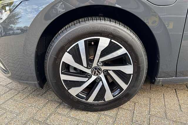 Used Volkswagen Golf 2023 for sale - 76101511: Photo 5