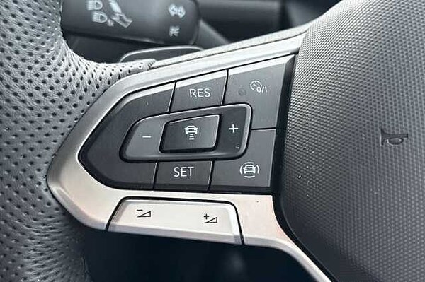 Used Volkswagen T-Roc 2025 for sale - 75035046: Photo 15