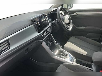 Used Volkswagen T-Roc 2022 for sale - 75717206: Photo
