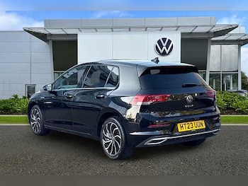 Used Volkswagen Golf 2023 for sale - 77681643: Photo