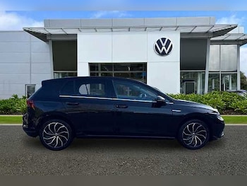 Used Volkswagen Golf 2023 for sale - 77681643: Photo