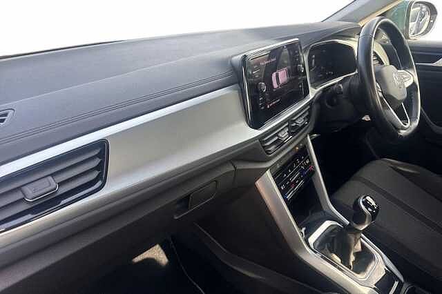 Used Volkswagen T-Roc 2022 for sale - 76449832: Photo 2