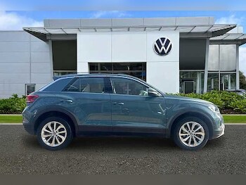 Used Volkswagen T-Roc 2022 for sale - 76449832: Photo