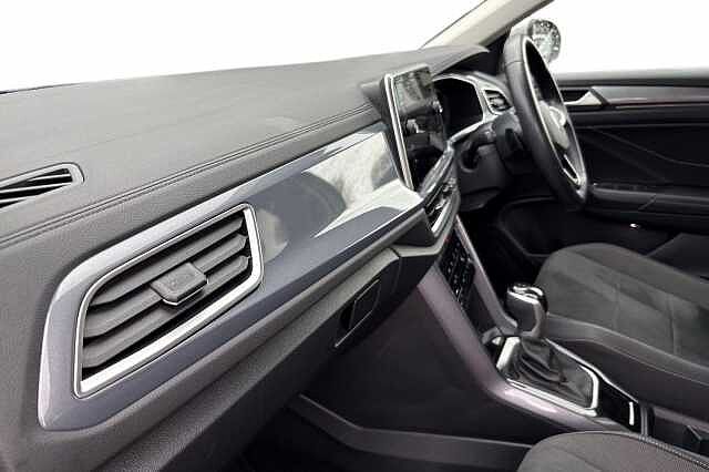 Used Volkswagen T-Roc 2022 for sale - 76510545: Photo 2