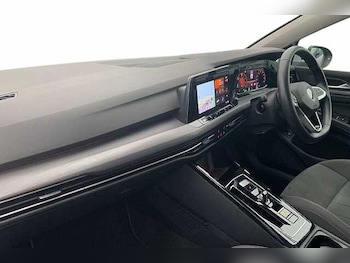 Used Volkswagen Golf 2022 for sale - 77180012: Photo