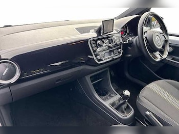 Used Volkswagen up! 2016 for sale - 76445949: Photo