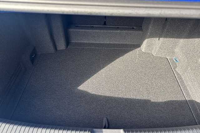 Used Volkswagen T-Roc 2025 for sale - 76536448: Photo 11