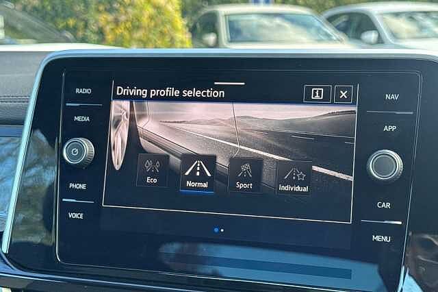 Used Volkswagen T-Roc 2025 for sale - 76536448: Photo 27