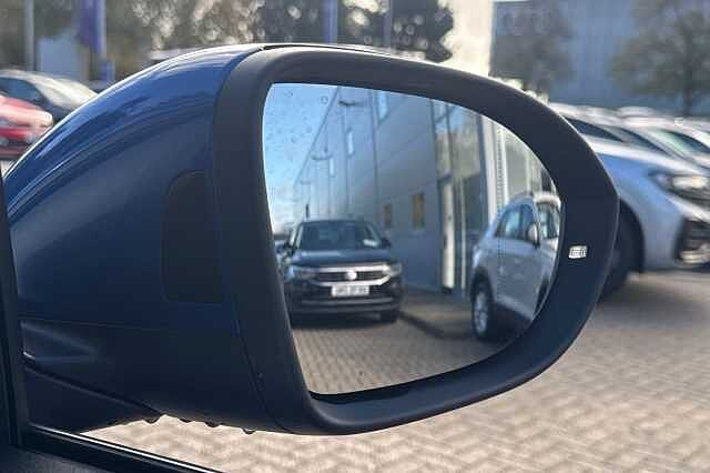 Used Volkswagen T-Roc 2025 for sale - 76536448: Photo 30