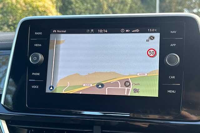 Used Volkswagen T-Roc 2025 for sale - 76536448: Photo 31