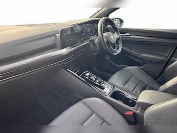 Used Volkswagen Golf 2023 for sale - 76133803: Photo 2