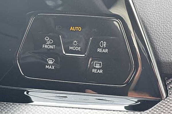 Used Volkswagen Golf 2023 for sale - 76133803: Photo 31